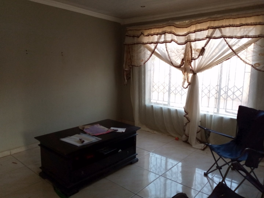 To Let  Bedroom Property for Rent in Danville North West